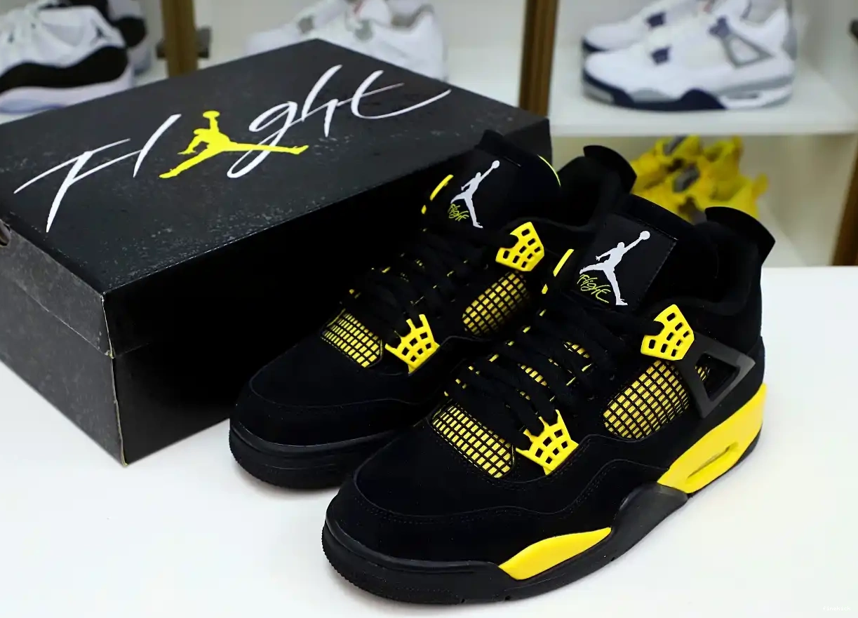  2023 Jordan4 Jordan Air thunder 0702